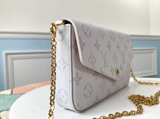 AAA Replica Ru LOUIS VUITTON FÉLICIE POCHETTE 0819